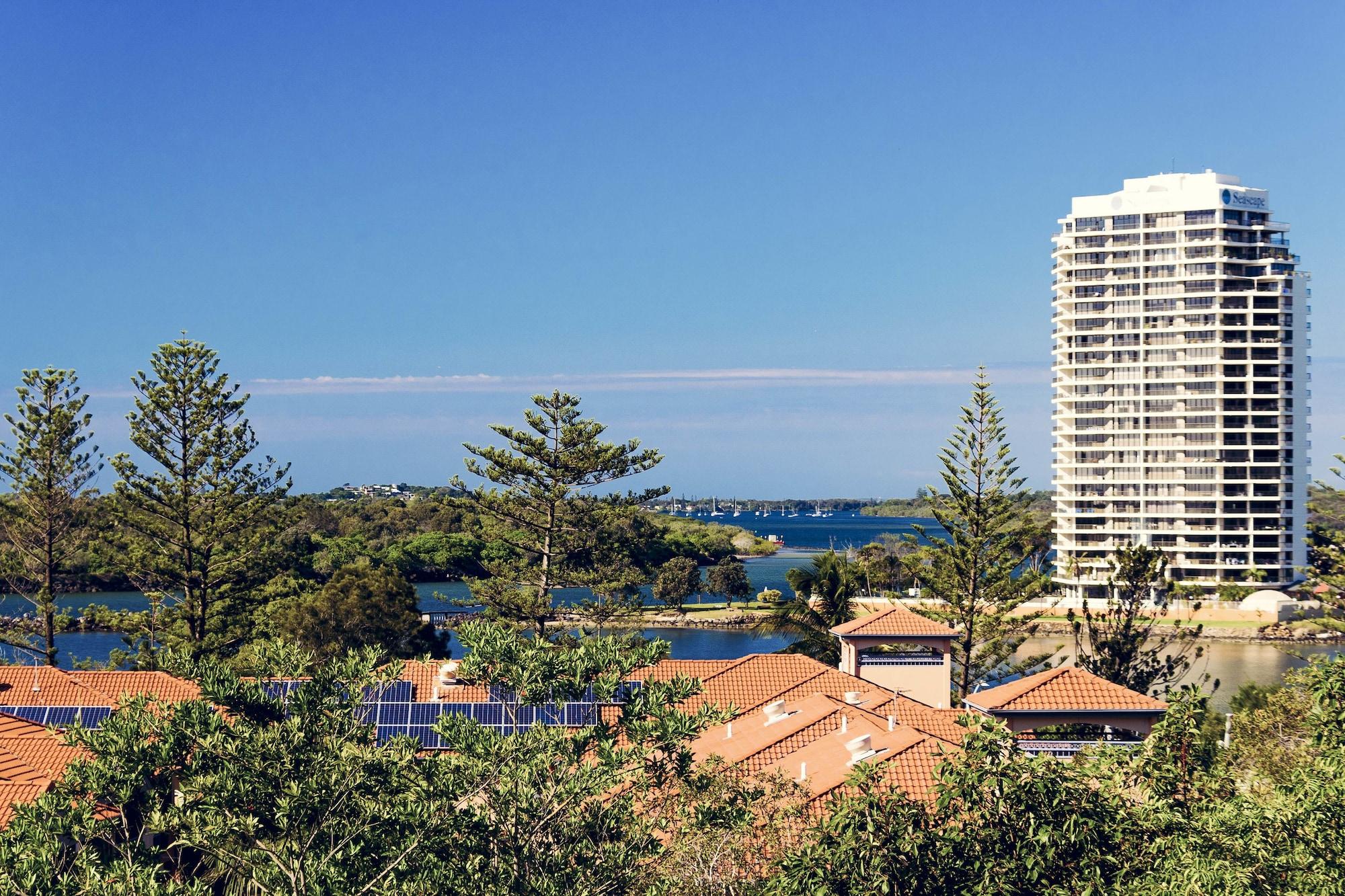 Greenmount Beach House Hotel Gold Coast Exterior photo